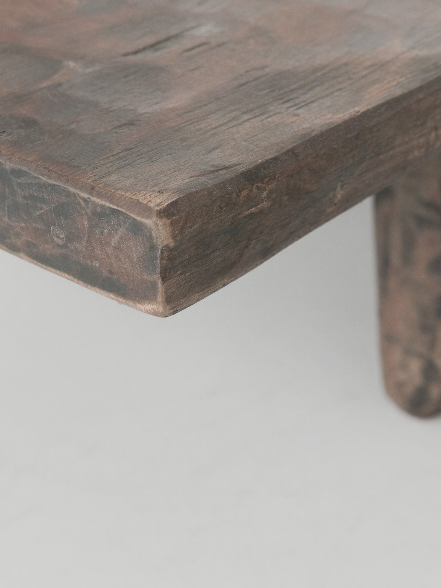 Naga Table 185 x 57 x H30