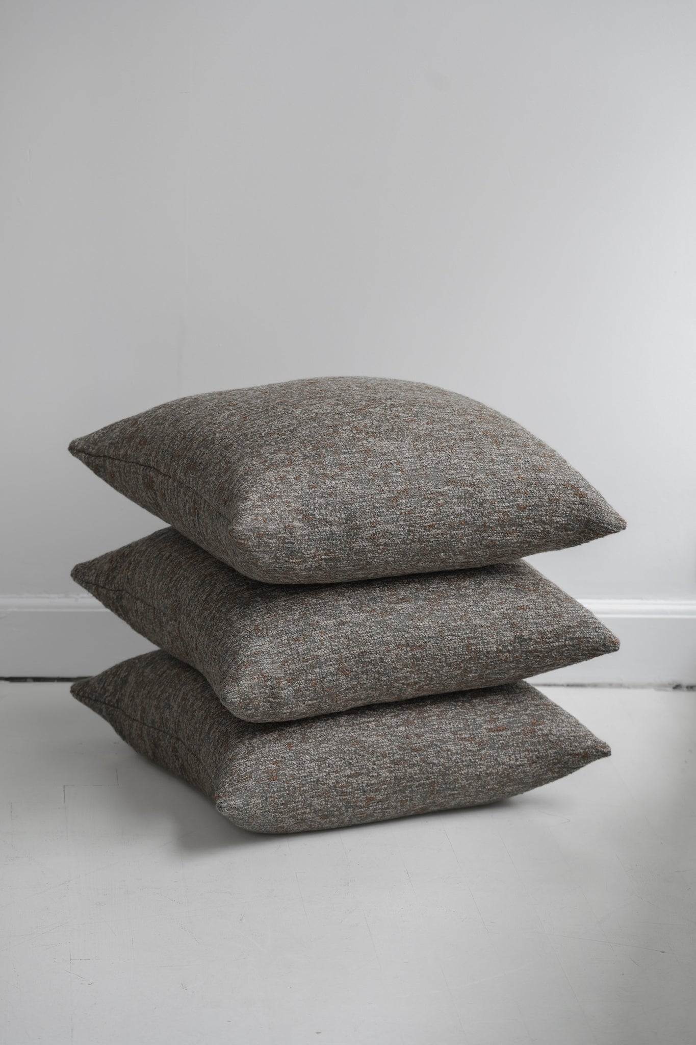 Linn Cushion