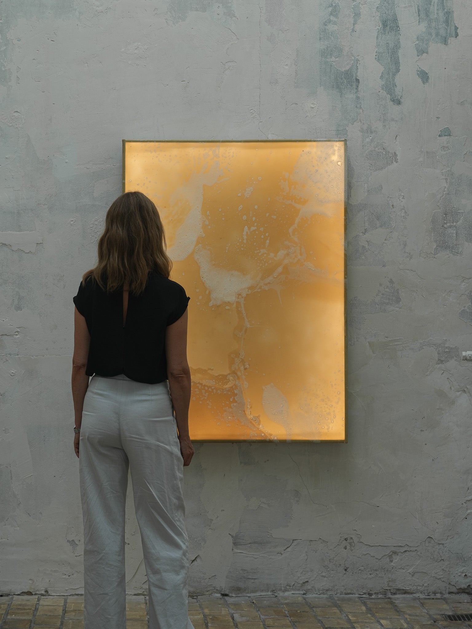 LIGHT BOX H134 x W104